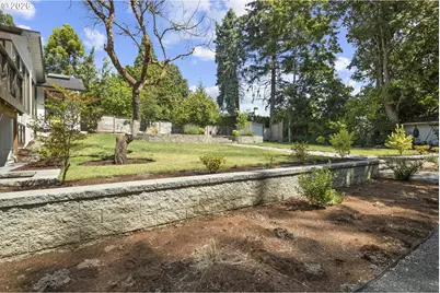 2710 SW Maple Ln, Portland, OR 97225 - Photo 43