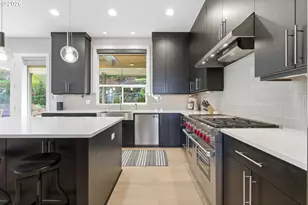 2123 S Military Rd, Portland, OR 97219 - Photo 15