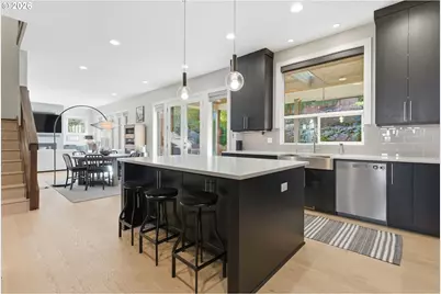 2123 S Military Rd, Portland, OR 97219 - Photo 17