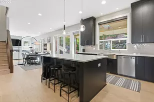 2123 S Military Rd, Portland, OR 97219 - Photo 17