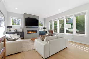 2123 S Military Rd, Portland, OR 97219 - Photo 3