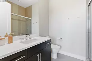 2123 S Military Rd, Portland, OR 97219 - Photo 23