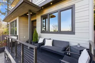 2123 S Military Rd, Portland, OR 97219 - Photo 7