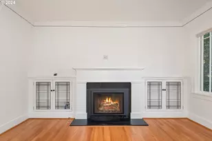 8922 SW Capitol Hwy, Portland, OR 97219 - Photo 9