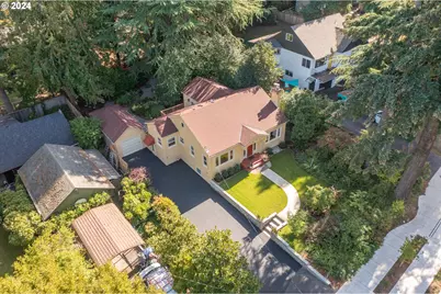 8922 SW Capitol Hwy, Portland, OR 97219 - Photo 43