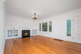 8922 SW Capitol Hwy, Portland, OR 97219 - Photo 7
