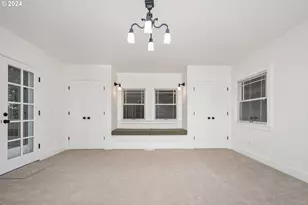 8922 SW Capitol Hwy, Portland, OR 97219 - Photo 21