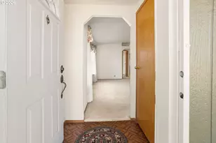3700 Babcock Ln, Eugene, OR 97401 - Photo 7