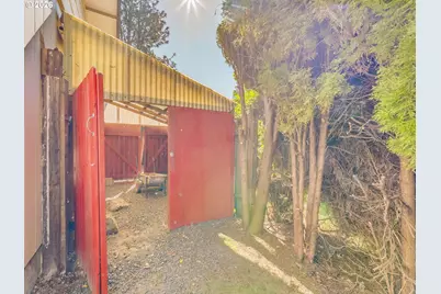 205 E 3rd St, Amity, OR 97101 - Photo 29