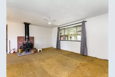 205 E 3rd St, Amity, OR 97101 - Photo 5