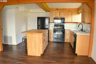 905 NE Barnes Rd, Prineville, OR 97754 - Photo 3