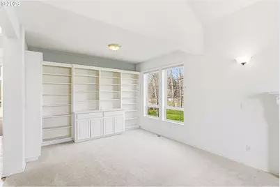 331 NE Hillwood Dr, Hillsboro, OR 97124 - Photo 3