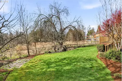 331 NE Hillwood Dr, Hillsboro, OR 97124 - Photo 17