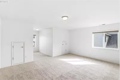 331 NE Hillwood Dr, Hillsboro, OR 97124 - Photo 13