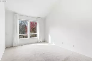 331 NE Hillwood Dr, Hillsboro, OR 97124 - Photo 11