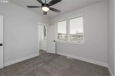 15216 SE Towers Ter, Milwaukie, OR 97267 - Photo 23