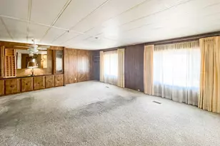 37 NE Mary Ann Ln, Roseburg, OR 97470 - Photo 7