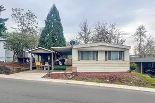 37 NE Mary Ann Ln, Roseburg, OR 97470 - Photo 1