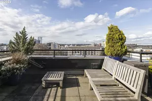 300 NW 8th Ave, Portland, OR 97209 - Photo 33