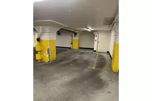 300 NW 8th Ave, Portland, OR 97209 - Photo 25