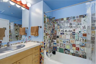 300 NW 8th Ave #401, Portland, OR 97209 - Photo 19