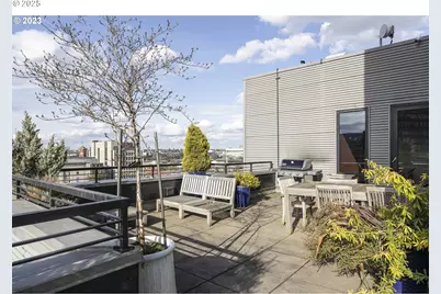 300 NW 8th Ave #401, Portland, OR 97209 - Photo 37