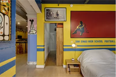 300 NW 8th Ave #401, Portland, OR 97209 - Photo 9