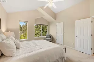 20263 Hoodview Ave, West Linn, OR 97068 - Photo 19