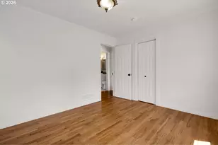 11015 NE Hancock St, Portland, OR 97220 - Photo 21