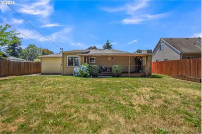 11015 NE Hancock St, Portland, OR 97220 - Photo 29