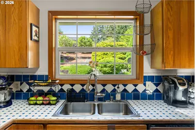 672 Walker Rd, Kelso, WA 98626 - Photo 13