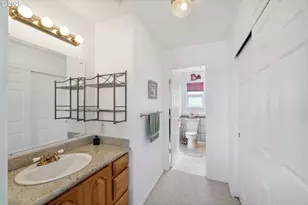 805 Lisa Pl, Coos Bay, OR 97420 - Photo 15