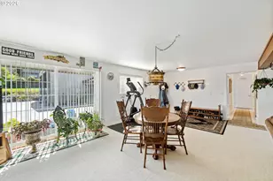 805 Lisa Pl, Coos Bay, OR 97420 - Photo 7