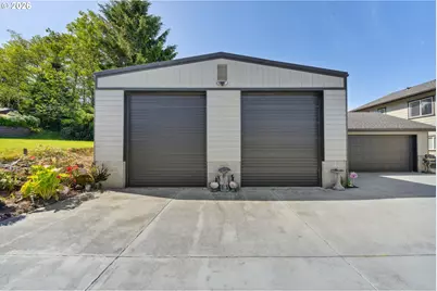 805 Lisa Pl, Coos Bay, OR 97420 - Photo 29