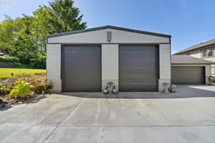 805 Lisa Pl, Coos Bay, OR 97420 - Photo 29