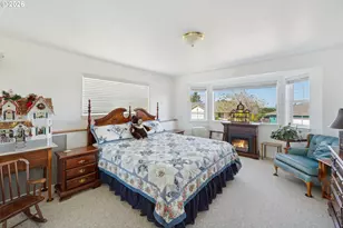 805 Lisa Pl, Coos Bay, OR 97420 - Photo 23