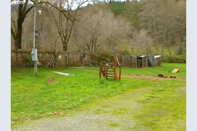 765 Tunnel Rd, Glendale, OR 97442 - Photo 13