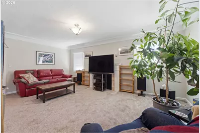 320 High St, Oregon City, OR 97045 - Photo 5