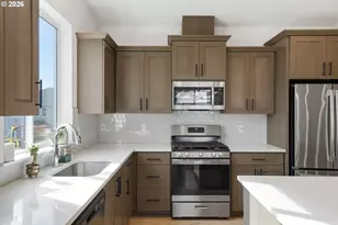 11664 SE Crown Pt Wy, Happy Valley, OR 97086 - Photo 13