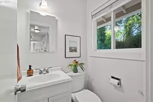 13070 SW Edgewood St, Portland, OR 97225 - Photo 15