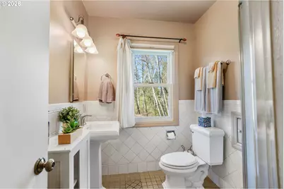 1002 W 11th St, The Dalles, OR 97058 - Photo 21