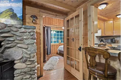 27172 E Marion Rd, Rhododendron, OR 97049 - Photo 13