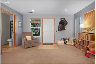 1068 9th St, Washougal, WA 98671 - Photo 5
