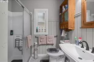 1068 9th St, Washougal, WA 98671 - Photo 25