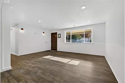 1100 S Ivy St, Cornelius, OR 97113 - Photo 5