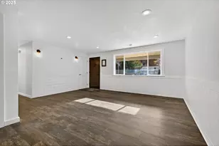 1100 S Ivy St, Cornelius, OR 97113 - Photo 5