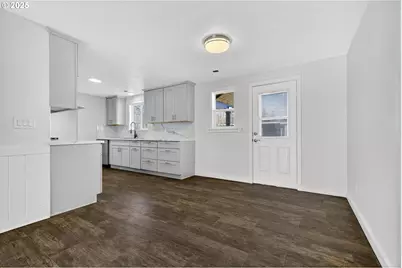 1100 S Ivy St, Cornelius, OR 97113 - Photo 9