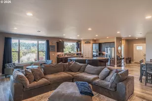 175 Platinum Dr, Roseburg, OR 97471 - Photo 15