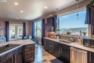175 Platinum Dr, Roseburg, OR 97471 - Photo 5