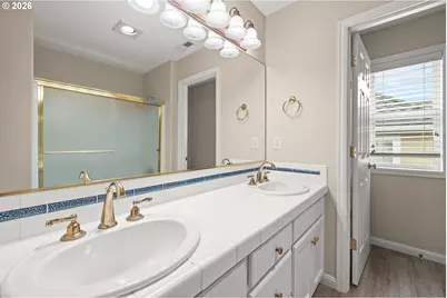 2037 NW Woodrose Dr, Portland, OR 97229 - Photo 37